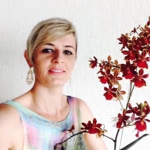 Meet your Posher, Adriane